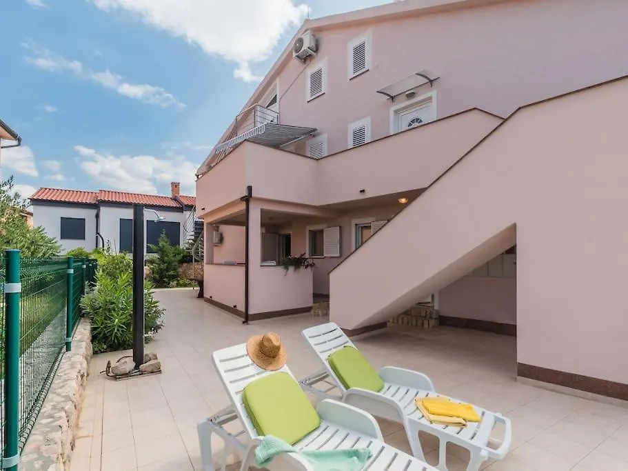 Apartment F-1 Klimno