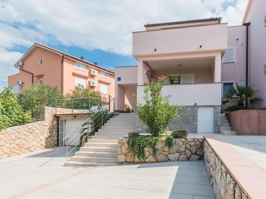 Apartment F-1 Klimno Croatia