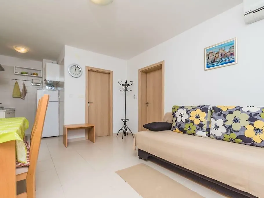 Apartment F-1 Klimno