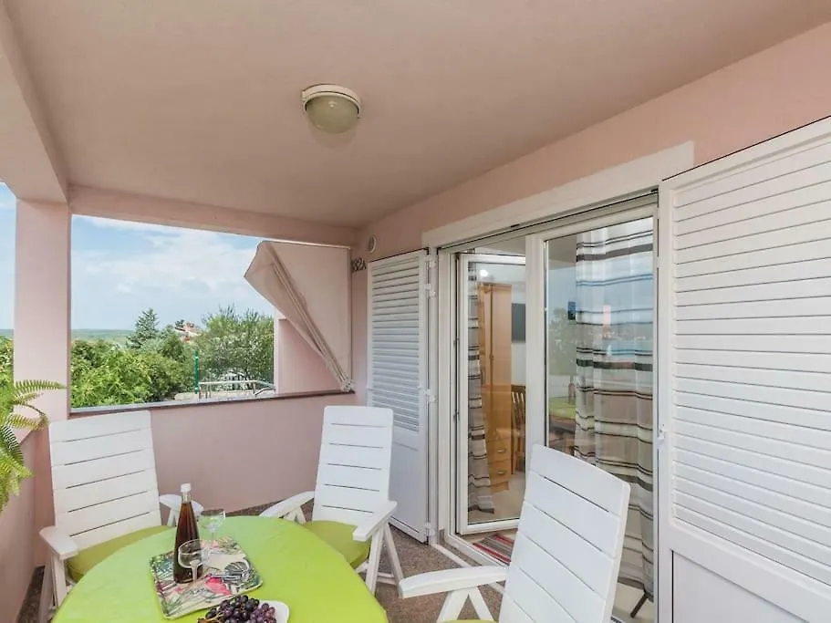 Apartment F-1 Klimno Croatia